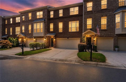 Townhouse For Rent - 5583 Julian Place<br/> Atlanta, GA 30342