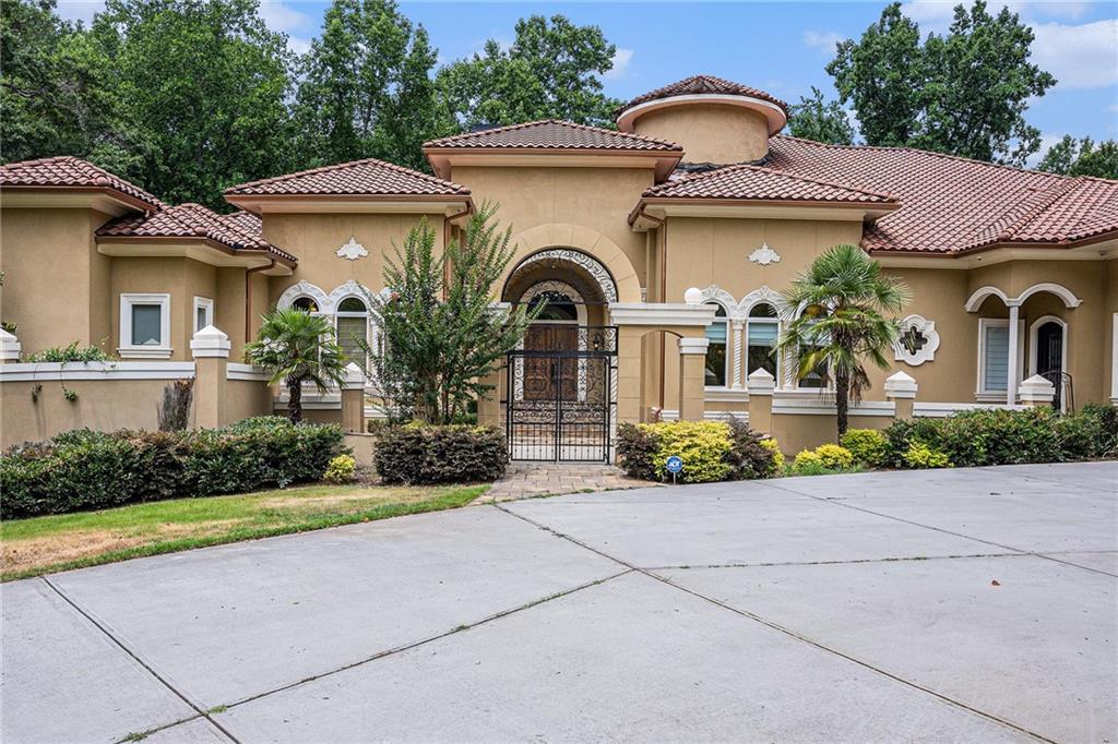 1608 Golden Creek Court SW