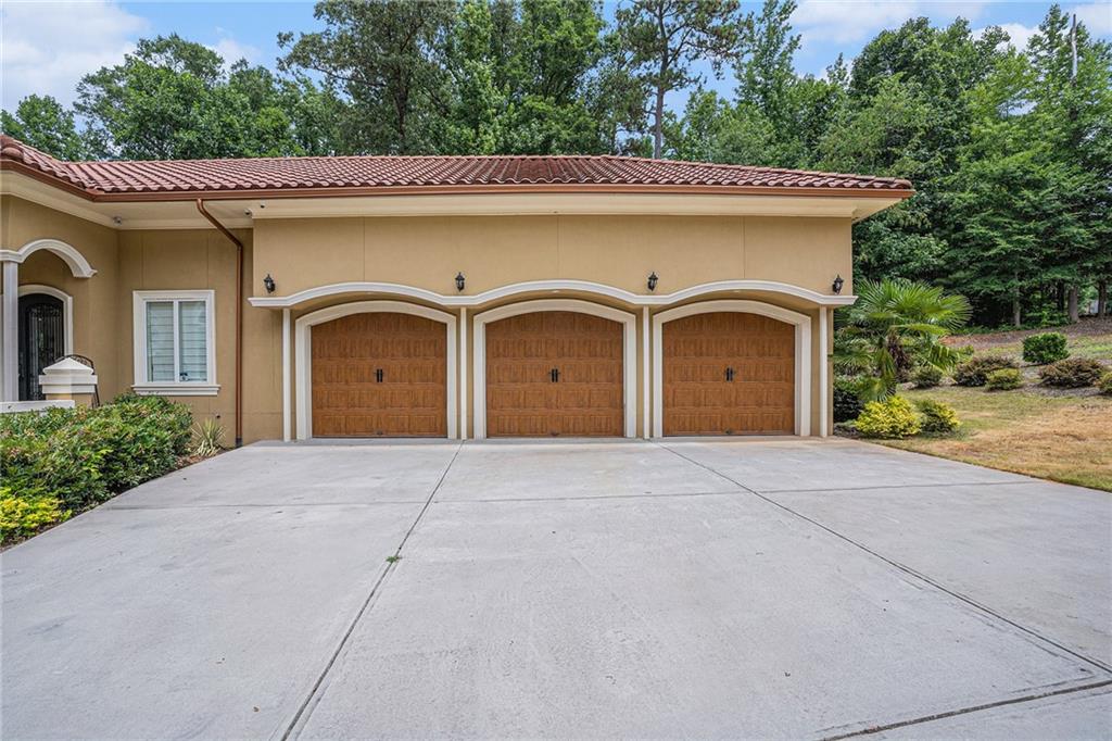1608 Golden Creek Court SW