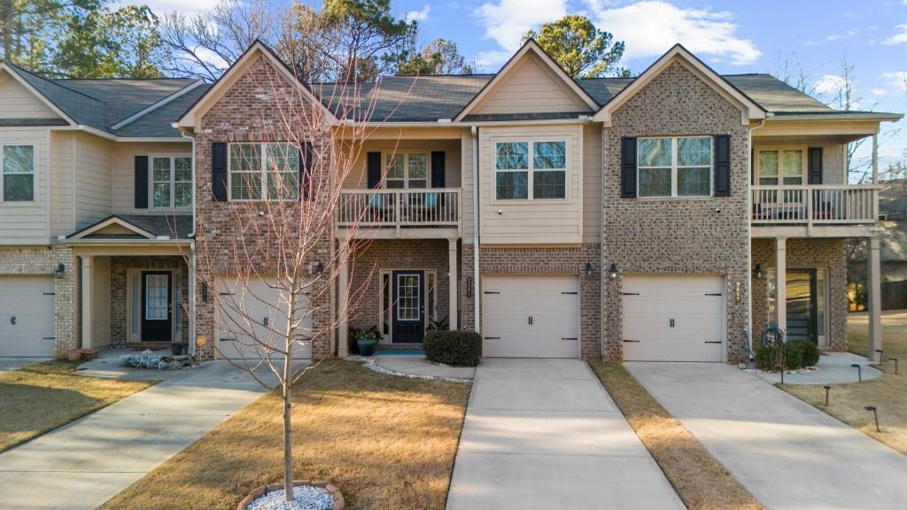 2561 Castellan Drive