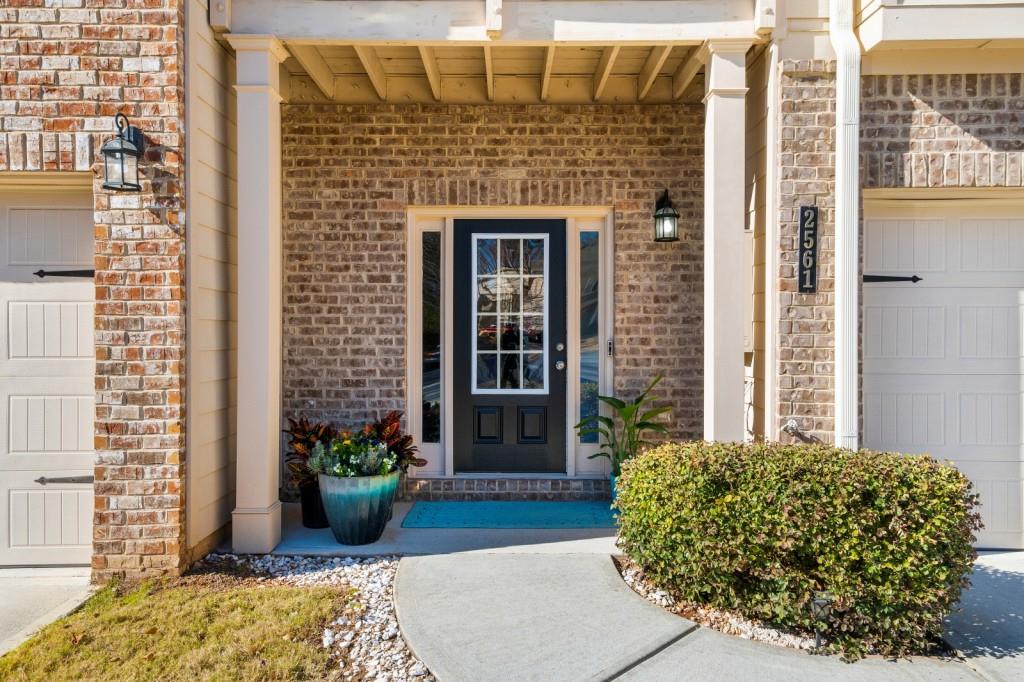 2561 Castellan Drive