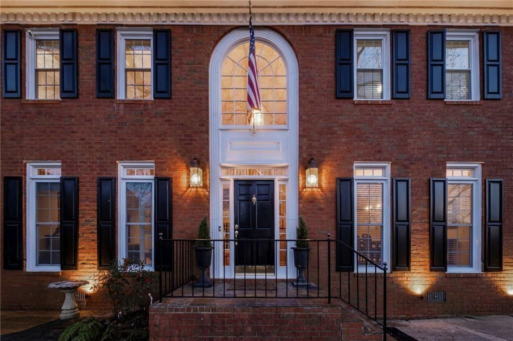 1728 Barrington Circle