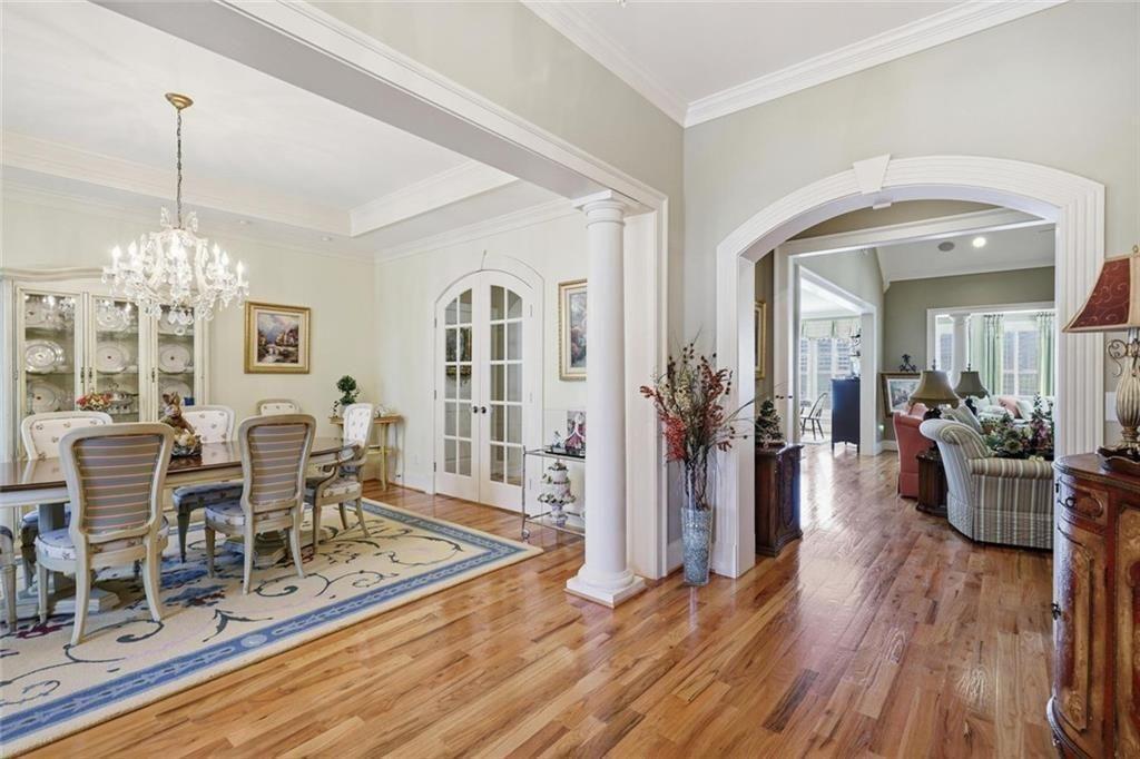 807 Village Greene NW