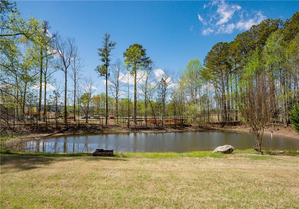 3092 Brockenhurst Drive, Buford, Georgia image 3