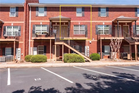 Condo For Sale - 105 Whitehead Road #15<br/> Athens, GA 30606