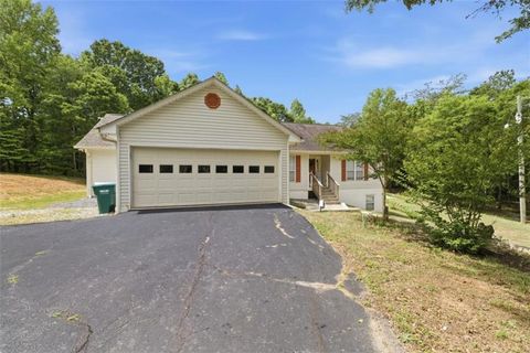 Homes For Sale - 949 Smallwood Drive<br/> Commerce, GA 30529