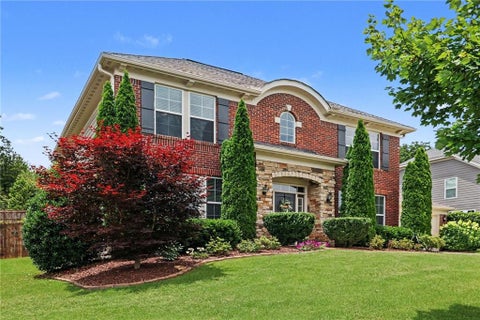 Homes For Sale - 1935 Bromwick Court<br/> Cumming, GA 30040
