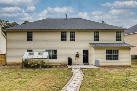 A home in Powder Springs