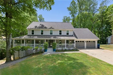 Homes For Sale - 2280 Old Orchard Drive<br/> Marietta, GA 30068