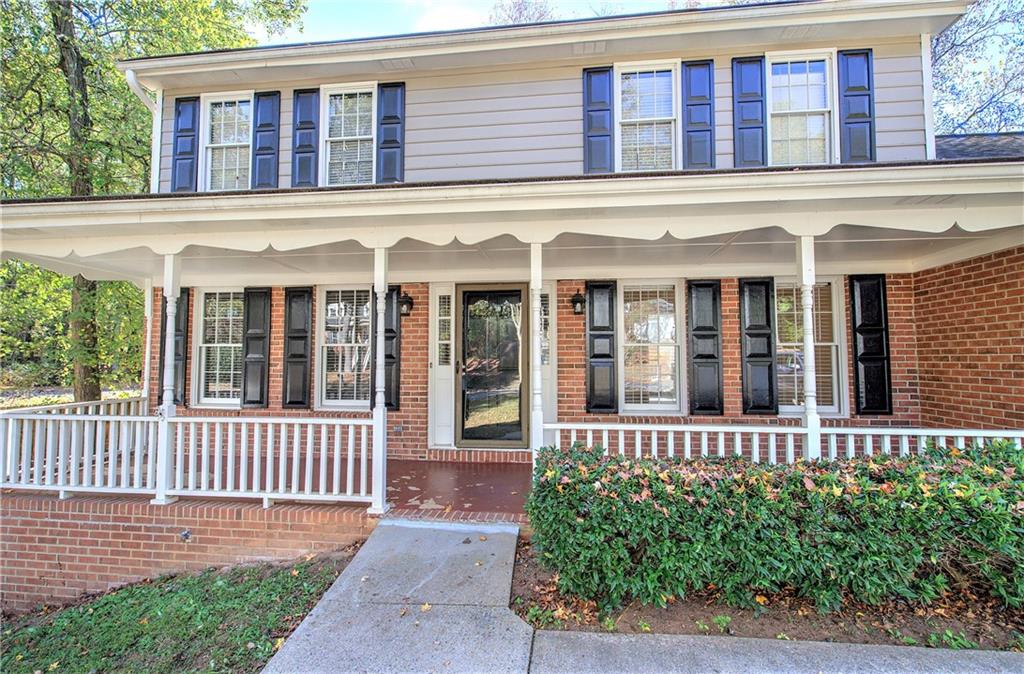 2864 Holly Oaks Drive
