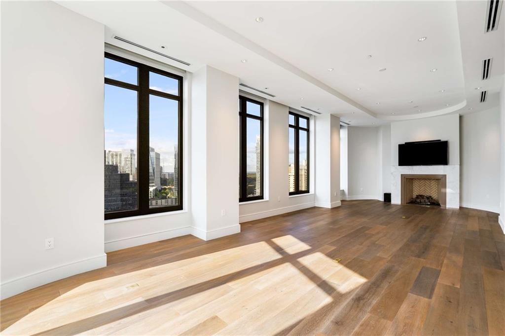 3376 Peachtree Road NE 33B