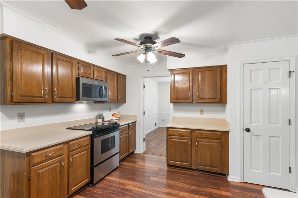 1440 Sandford Trail, Lilburn, Georgia image 7