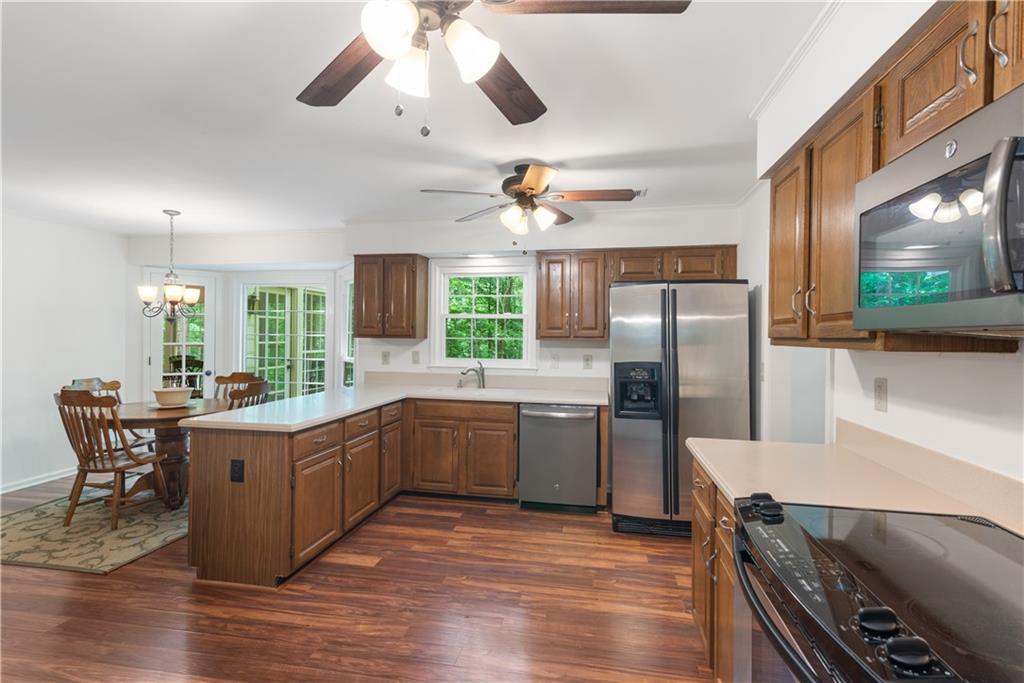 1440 Sandford Trail, Lilburn, Georgia image 6