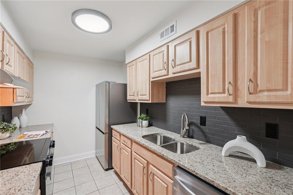 Coral Ridge Commons - Residential