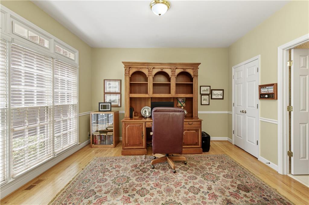935 Brookline Way