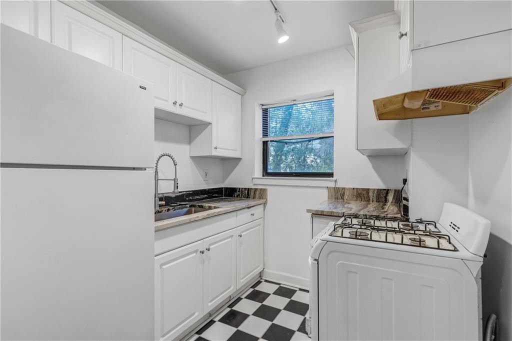 320 3rd Street NE 1