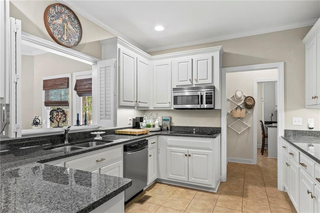 1556 Tamarack Drive