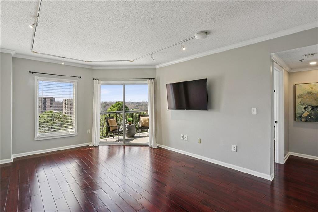 1 Biscayne Drive NW PH6