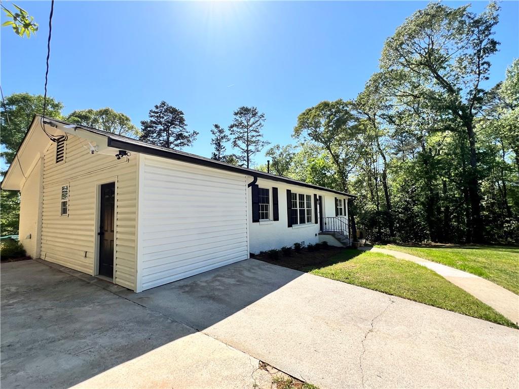 6751 Davidson Court, Lithonia, Georgia image 3