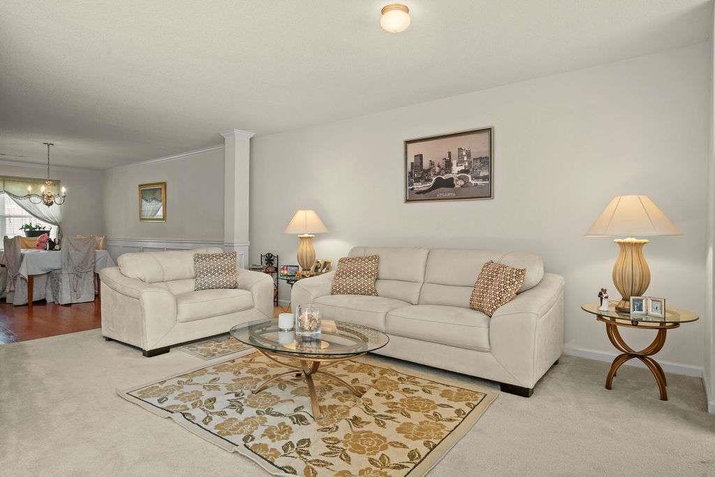 120 Oak Manor Drive