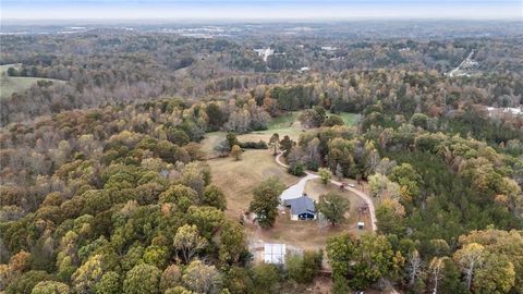 A home in Dawsonville