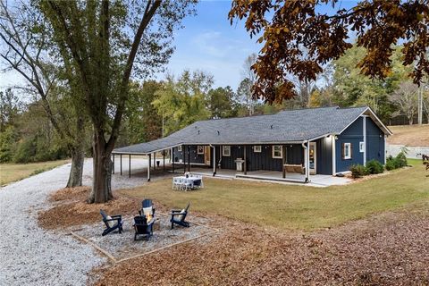 A home in Dawsonville