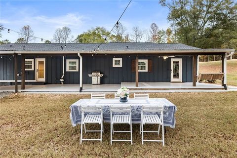 A home in Dawsonville