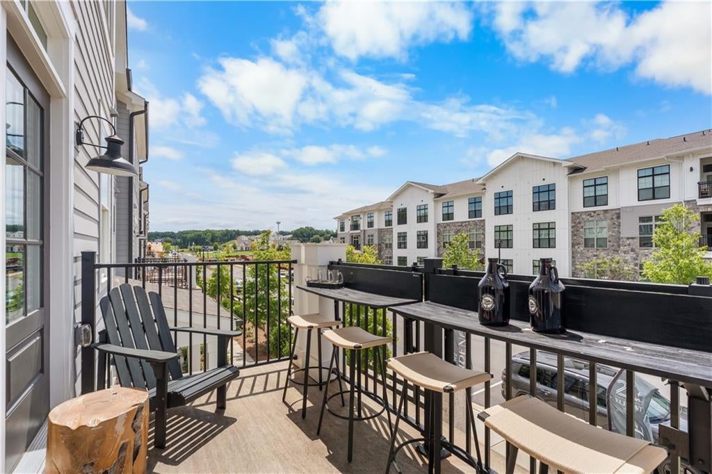 528 Alice Way D10
