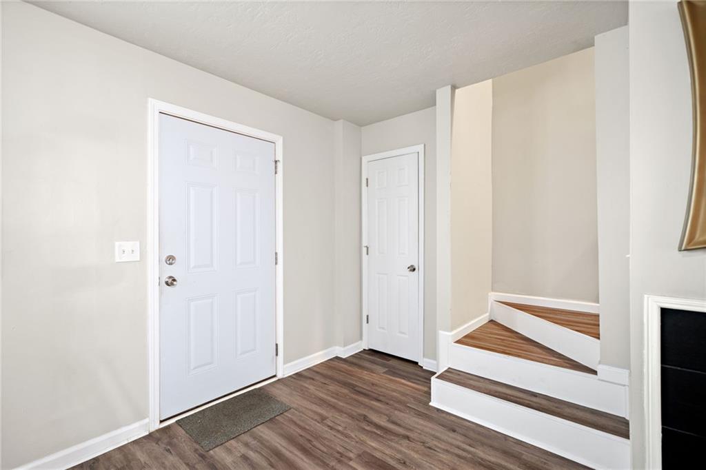 200 High Creek Drive, Roswell, Georgia image 18