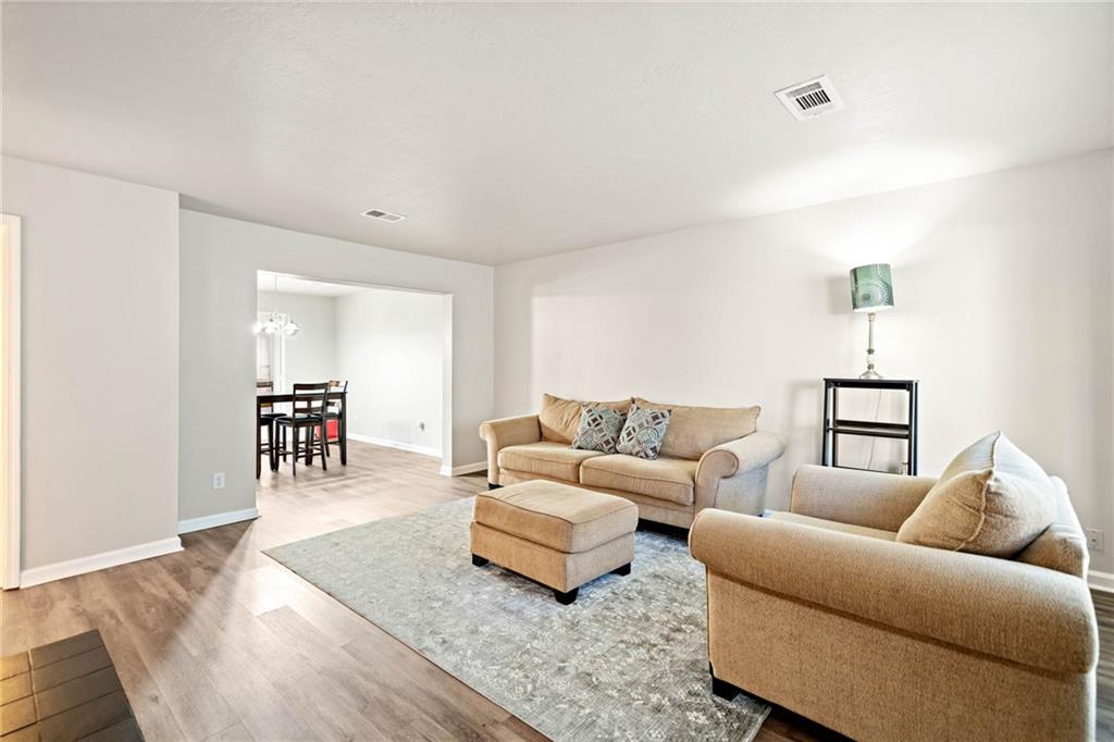 200 High Creek Drive, Roswell, Georgia image 23