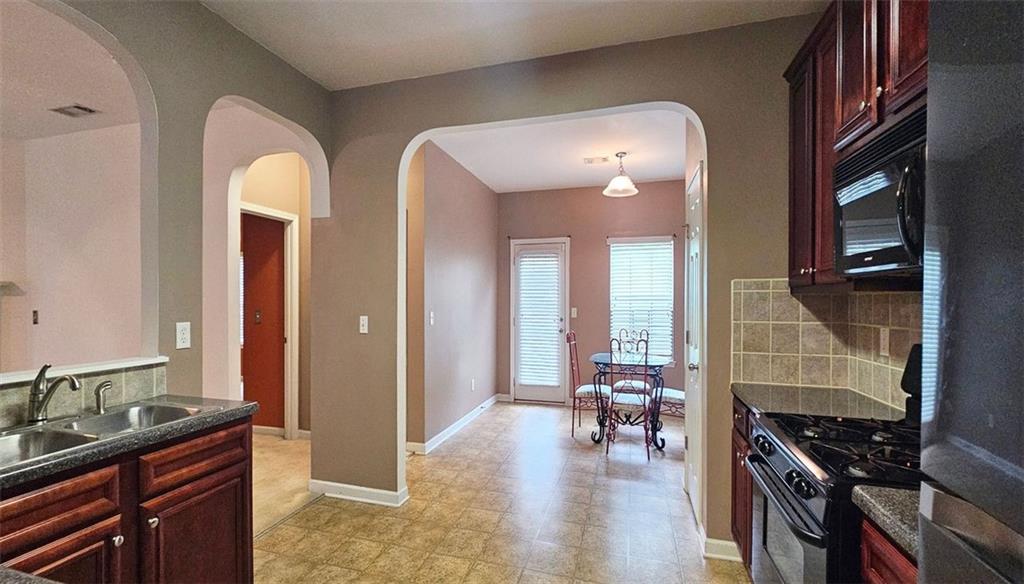 3479 Lake Forge Drive, Fairburn, Georgia image 11