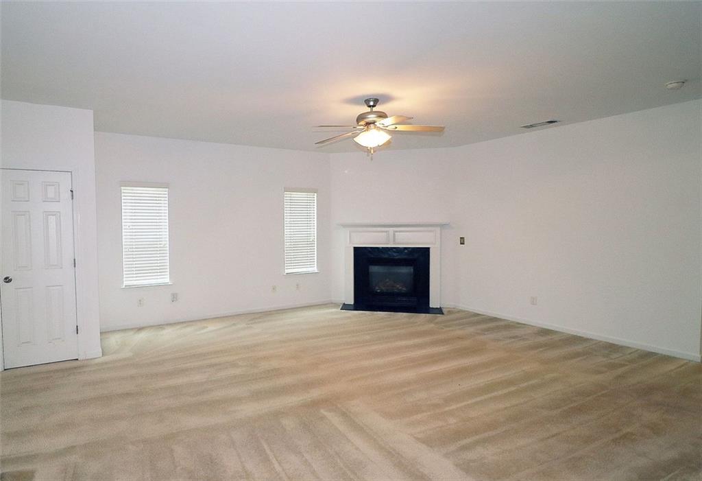 3479 Lake Forge Drive, Fairburn, Georgia image 5