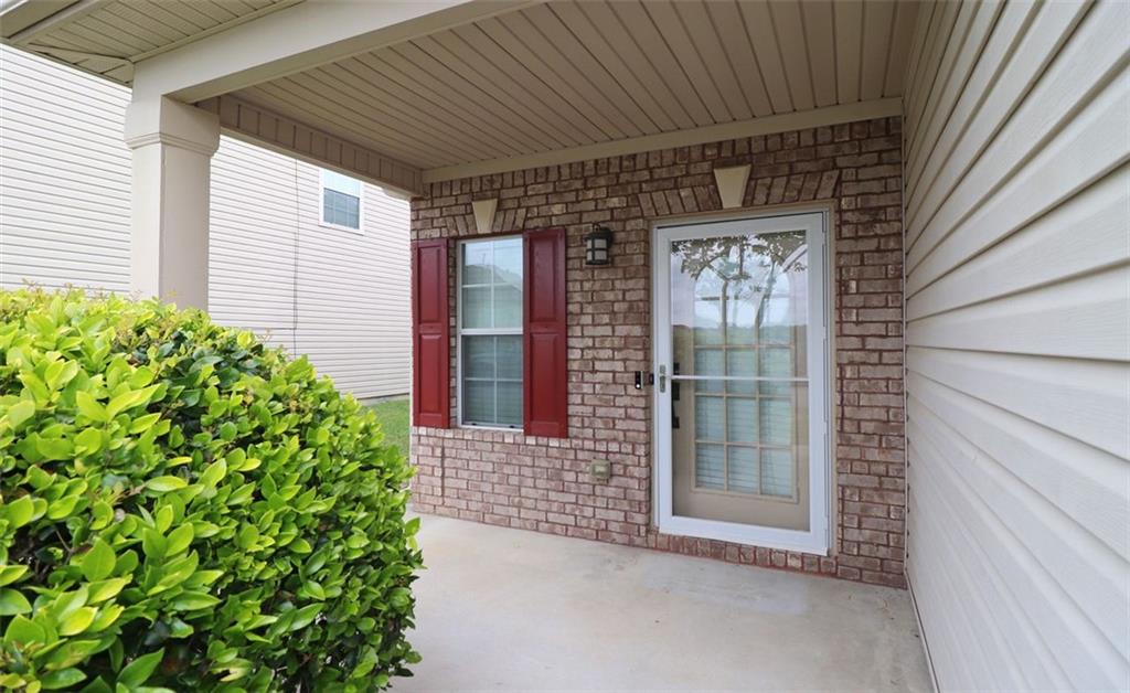 3479 Lake Forge Drive, Fairburn, Georgia image 2