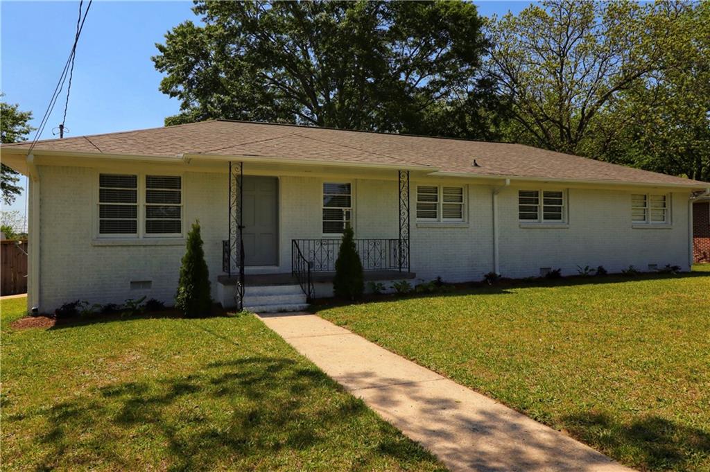 This charming single-family home is located in the heart of Loganville. With three bedrooms and one bath, this beautifully renovated home boasts plenty of natural light. The kitchen features new stainless steel appliances. The back patio and fenced backyard offer a private outdoor space perfect for entertaining or relaxing. This home is situated in a quiet neighborhood with easy access to shopping and dining. Don't miss out on the opportunity to make this lovely house your home!