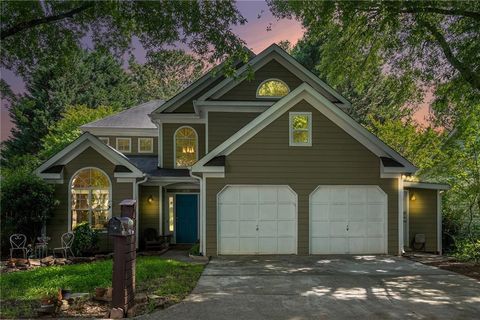 2735 Royal Bluff Decatur GA 30030