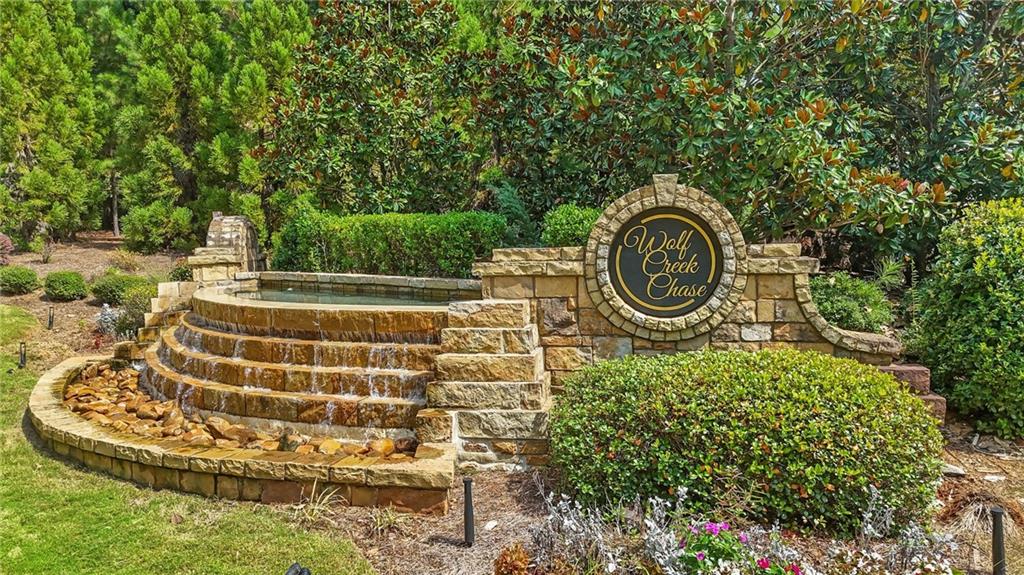 102 Red Wolf Court