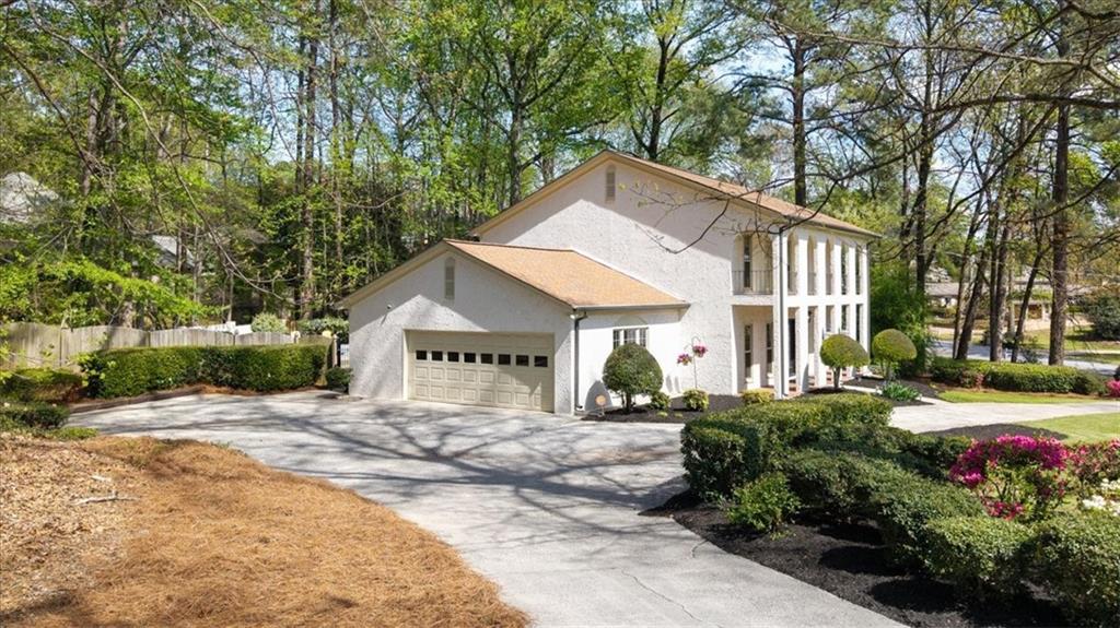 4101 Thunderbird Drive SE