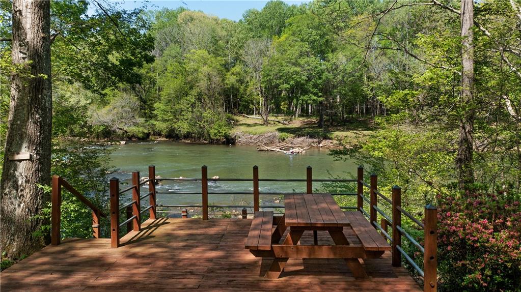 27 Cliffhanger Pointe SW