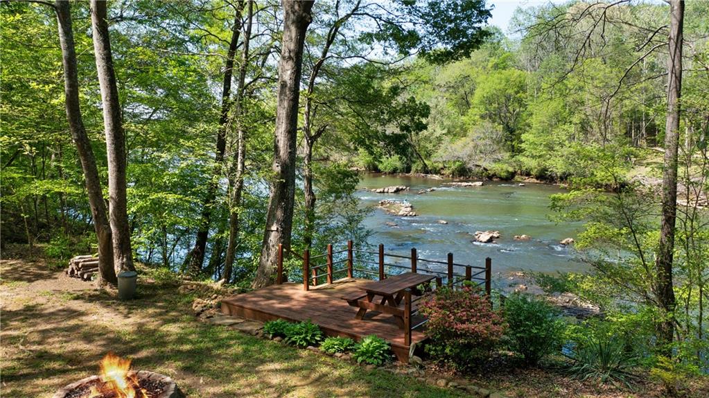 27 Cliffhanger Pointe SW