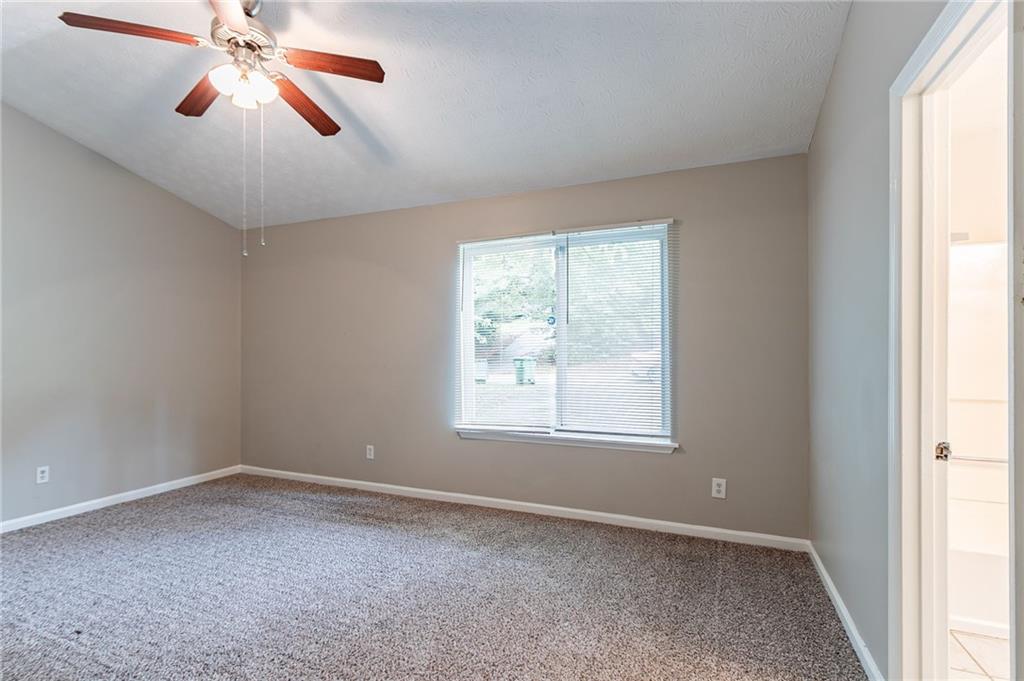 2654 Laurel View Drive, Snellville, Georgia image 11