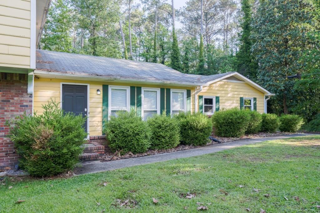 2037 Cliffton Terrace, Snellville, Georgia image 2