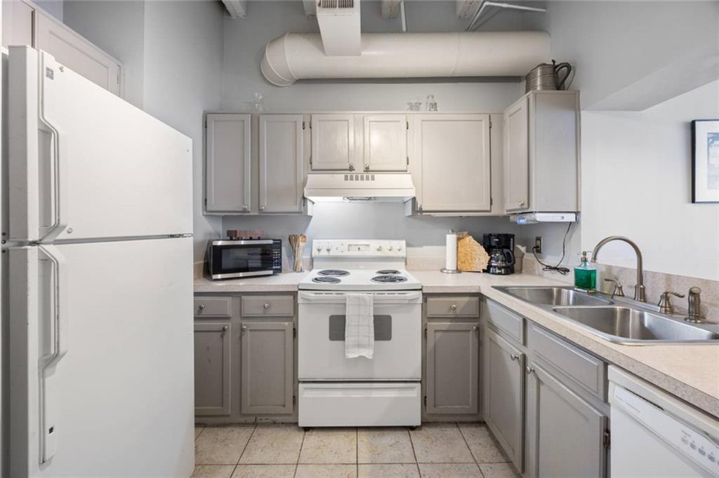 32 Peachtree Street NW 1605