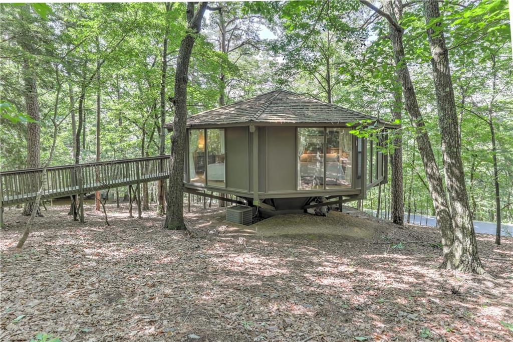 196 Treetopper Circle