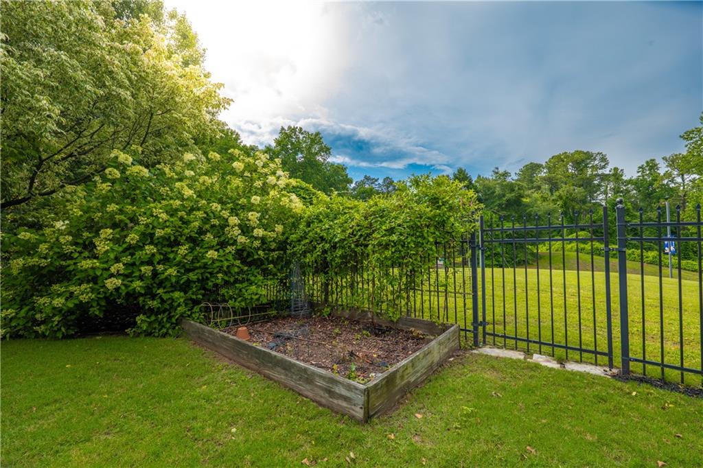Brookview Manor - Residential