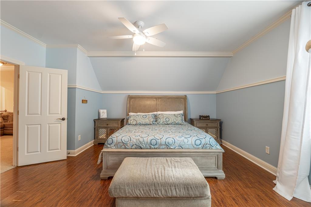 Brookview Manor - Residential