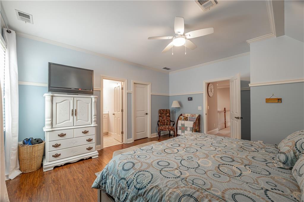 Brookview Manor - Residential