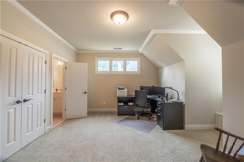 Brookview Manor - Residential