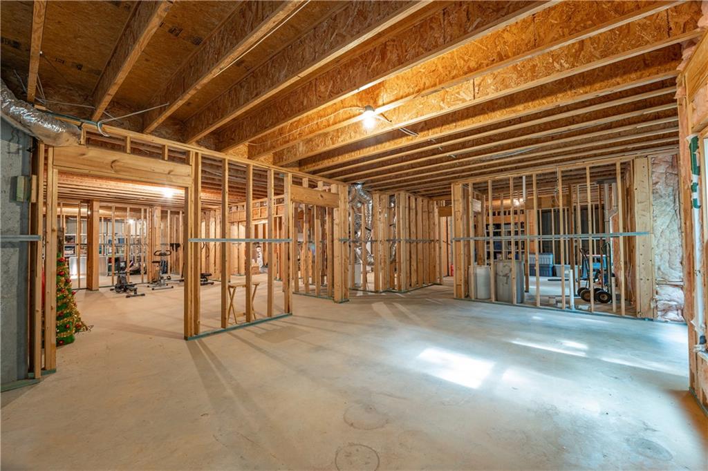 Brookview Manor - Residential
