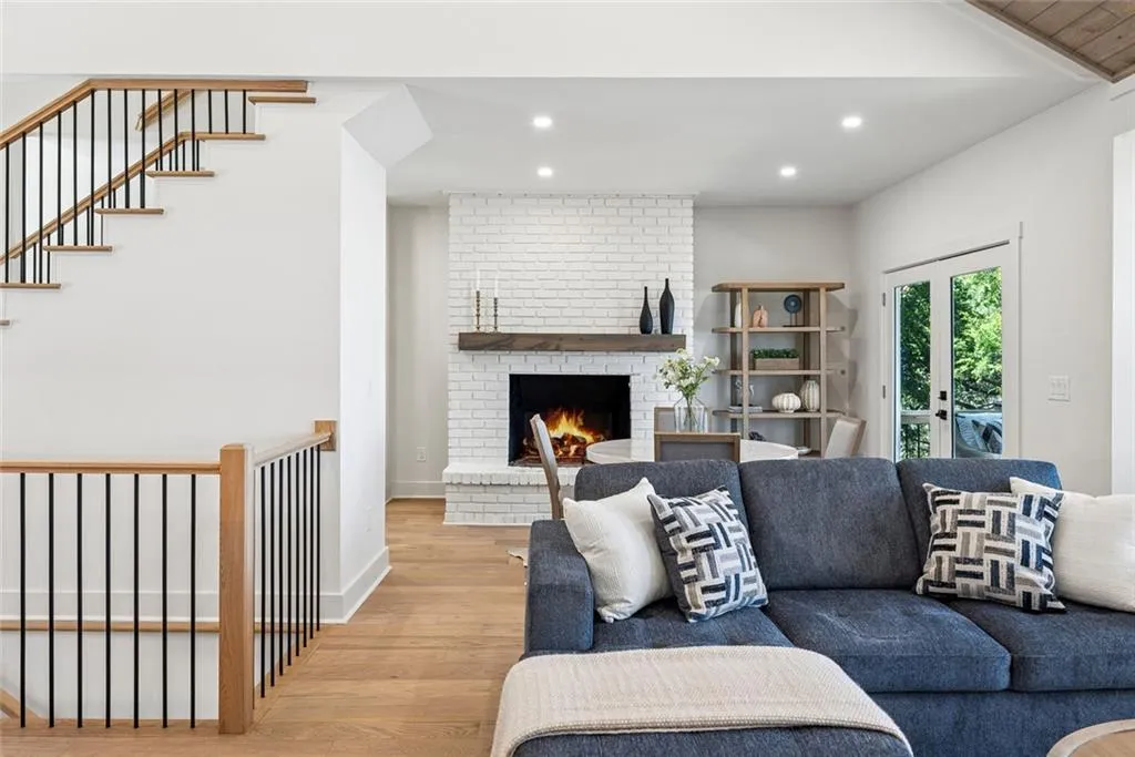 Dawsonville, Georgia 30534, United States, 3 Bedrooms Bedrooms, ,4 BathroomsBathrooms,Residential,Pending,80551