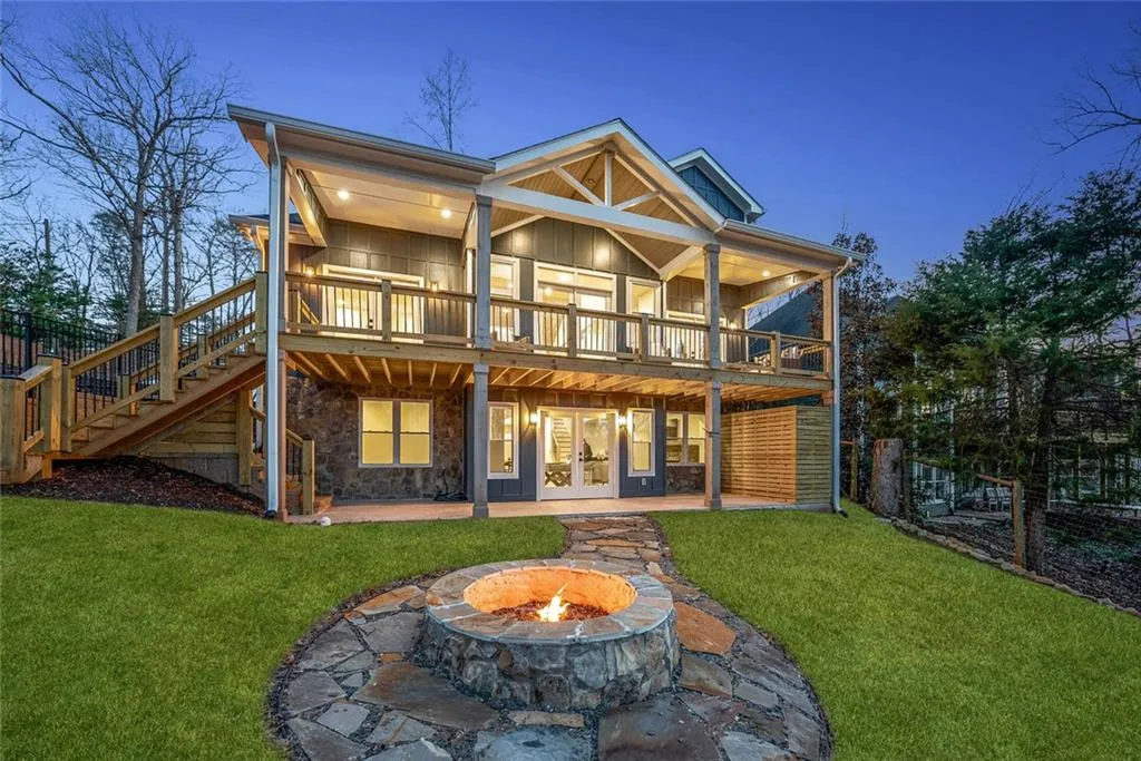 Dawsonville, Georgia 30534, United States, 3 Bedrooms Bedrooms, ,4 BathroomsBathrooms,Residential,Pending,80551